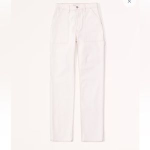 Ultra High Rise 90s Straight jeans.